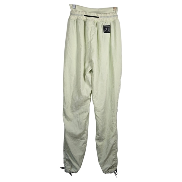 Gymshark Womens CTY Joggers in Celery Green Size XSmall Drawstring Waist&Cuffs - Picture 2 of 13